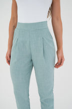 Calça Carrot Capri