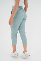 Calça Carrot Capri