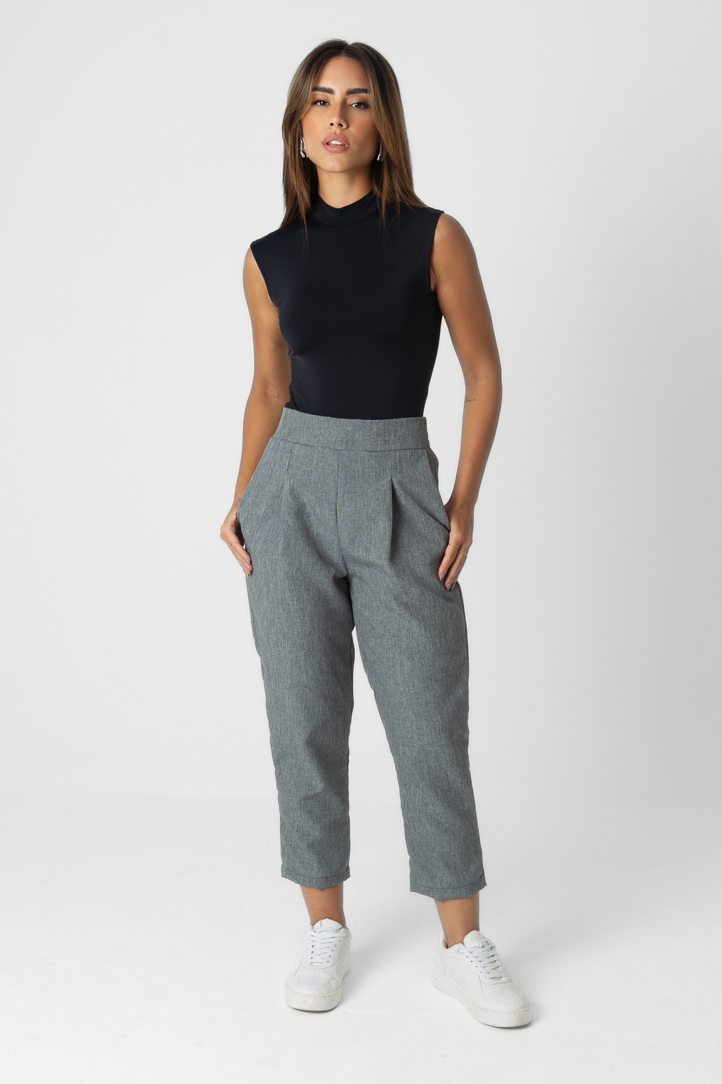Calça Carrot Capri