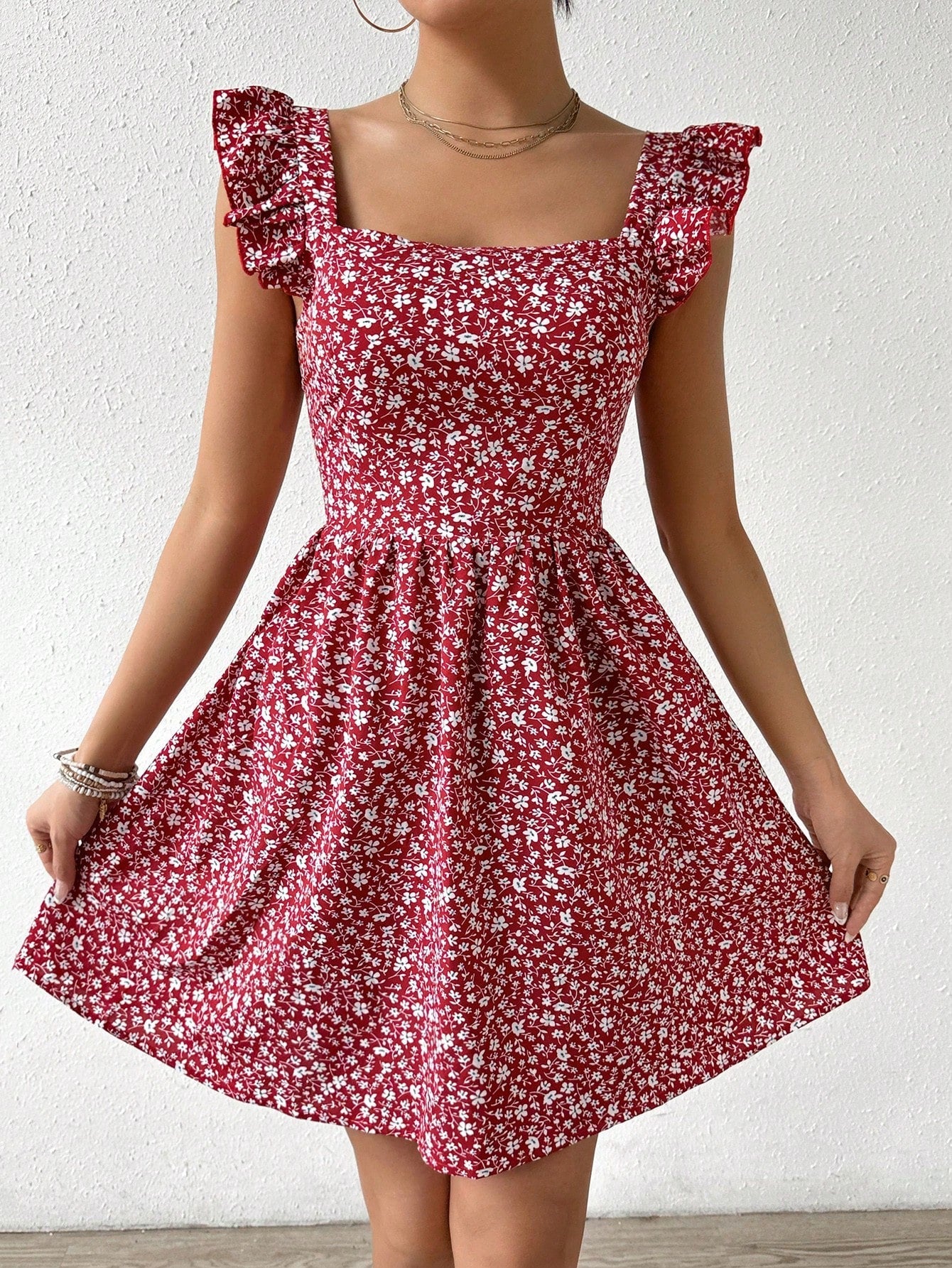 Vestido com Estampa Aleatória e Manga Curta para Férias