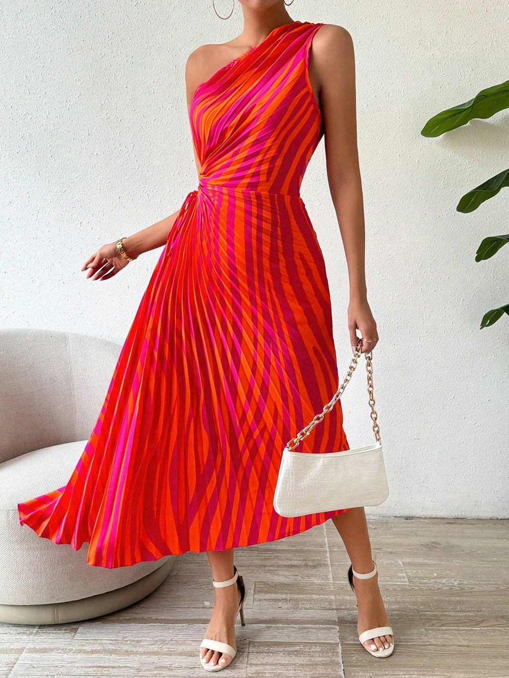 Vestido Longo Plissado Assimétrico